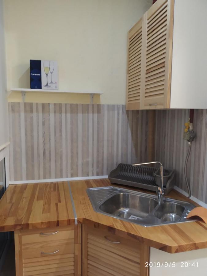 сучасна двокімнатна квартира-студія Apartment Sofiivska Borshchahivka