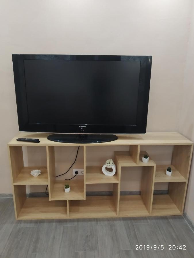 сучасна двокімнатна квартира-студія Apartment *